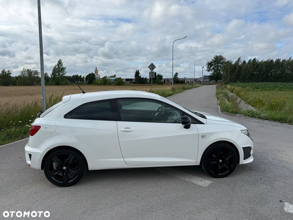 Seat Ibiza SC 1.4 TSI DSG Cupra - 4