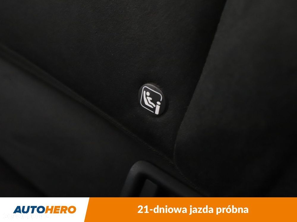 Lexus UX - 38