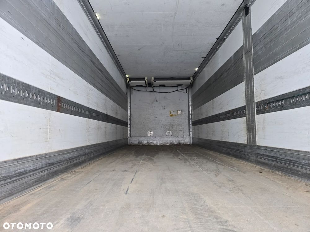 Mercedes-Benz Actros 2551 - 12