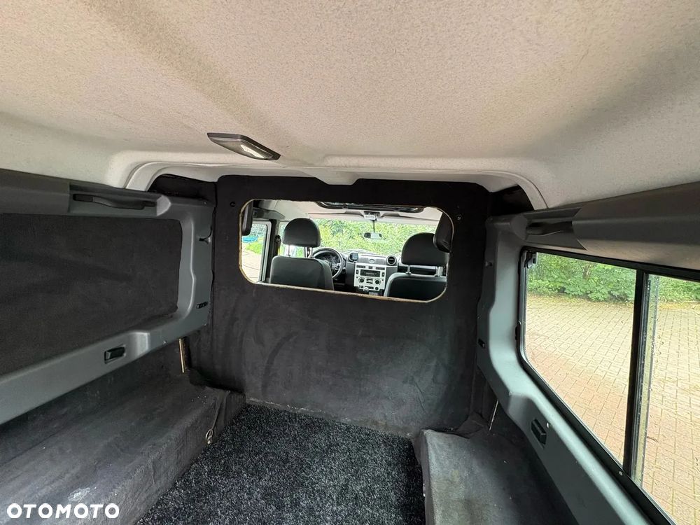 Land Rover Defender 110 SE - 19