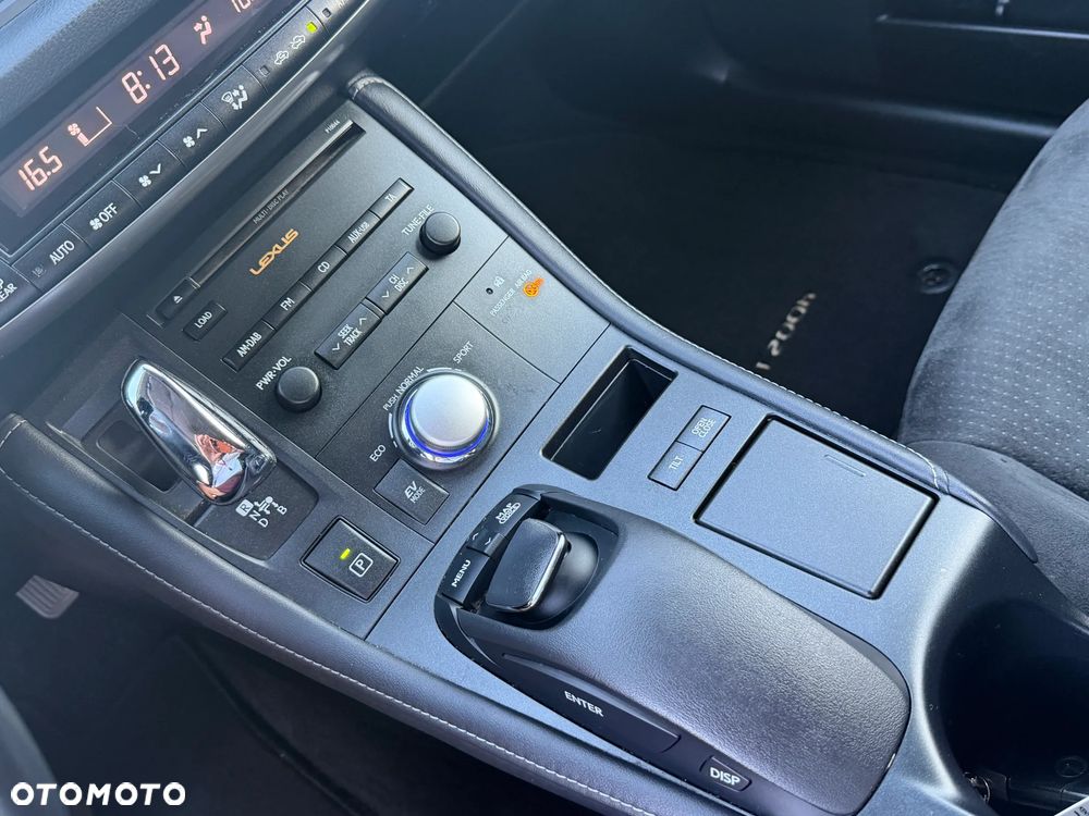 Lexus CT 200h Prestige - 18