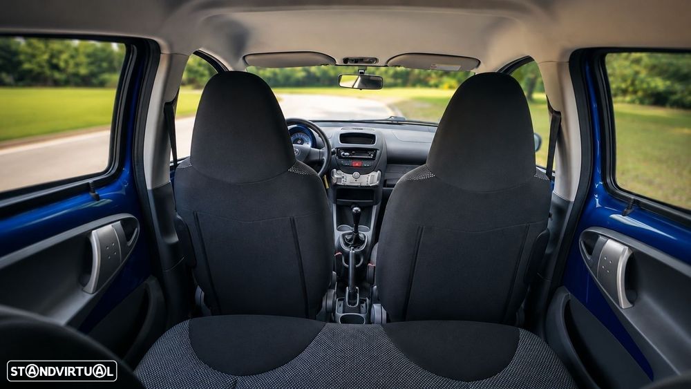 Toyota Aygo CoolBlue - 25