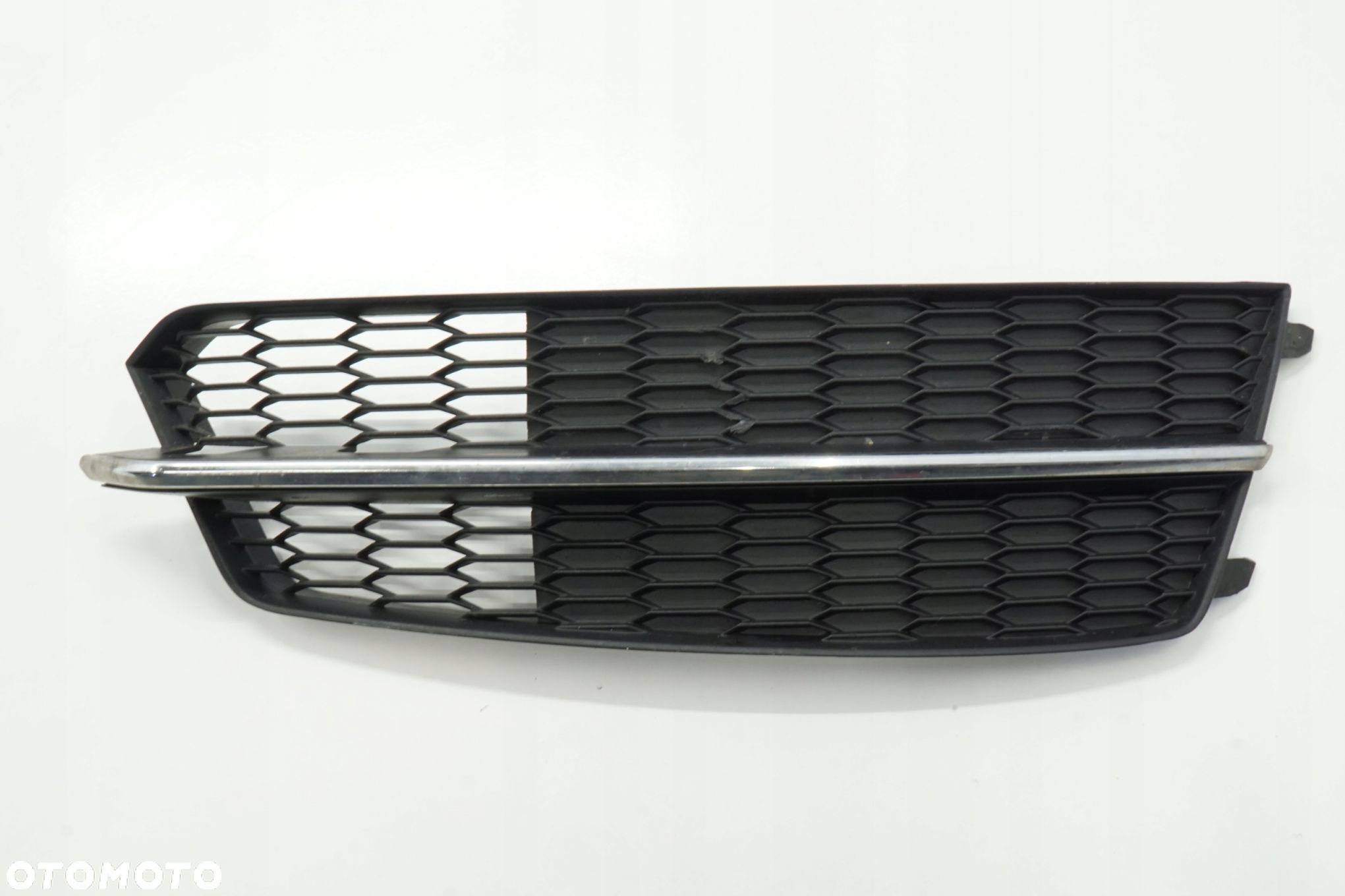 AUDI A6 C7 LIFT 15R S-LINE KRATKA ZDERZAKA PRAWY PRZÓD 4G0807682AF - 1