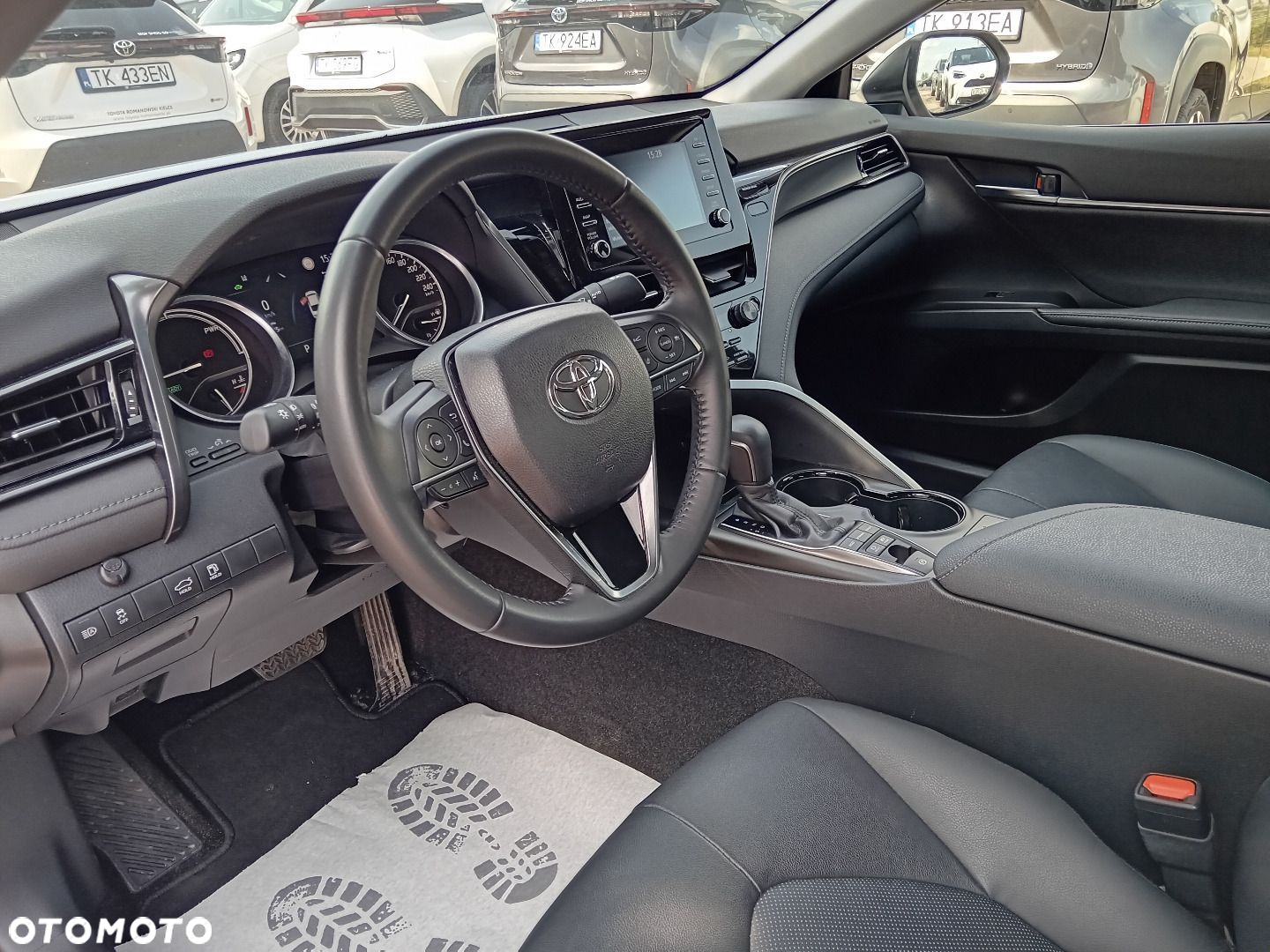 Toyota Camry - 5