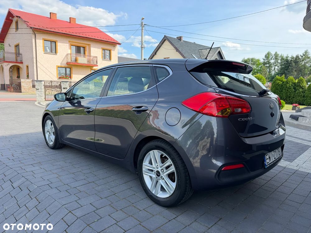 Kia Ceed 1.6 GDI Business Line - 12