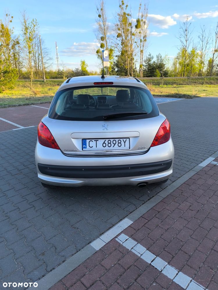 Peugeot 207 1.6 - 5