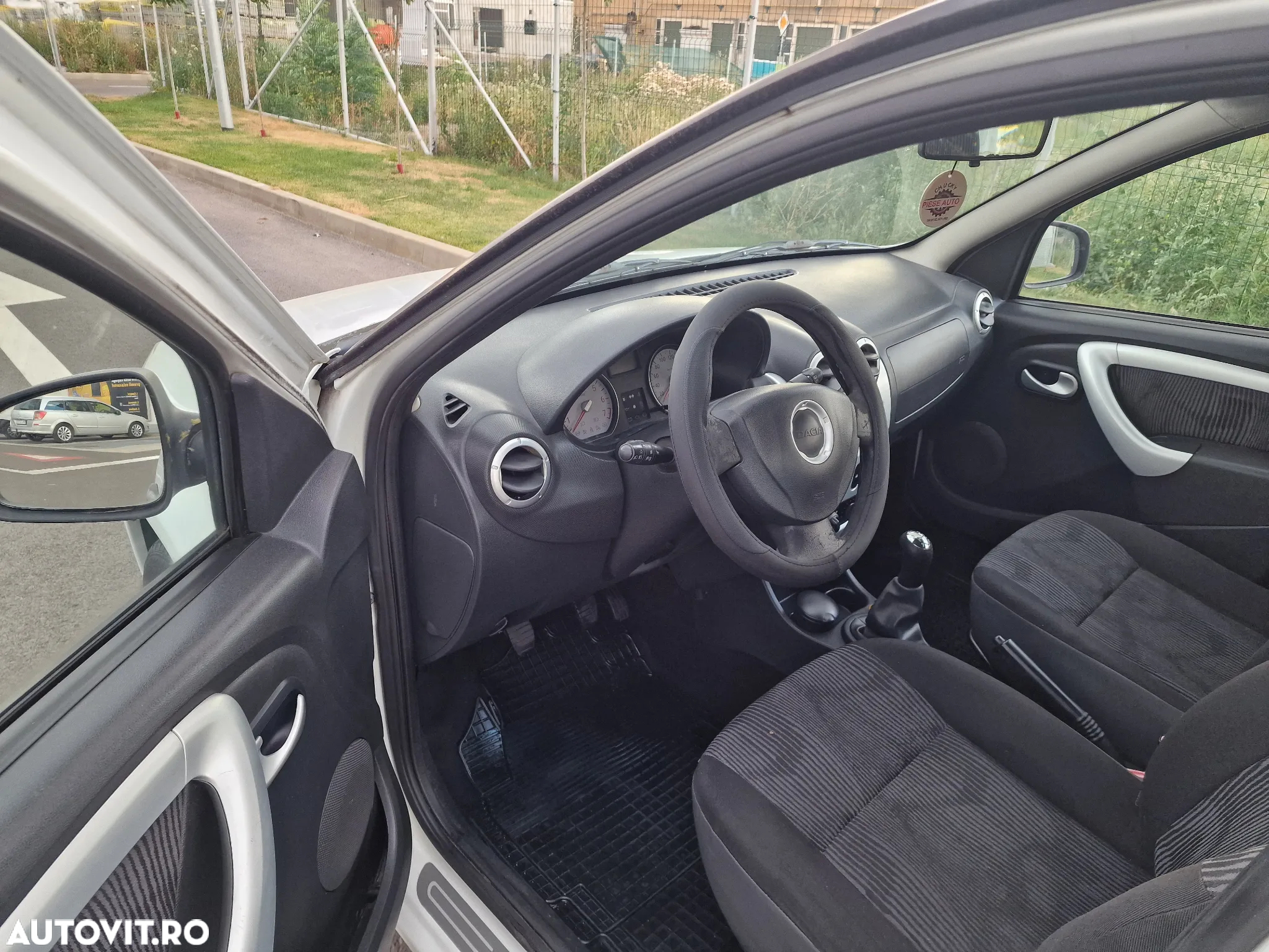 Dacia Sandero 1.4 MPI Laureate - 6