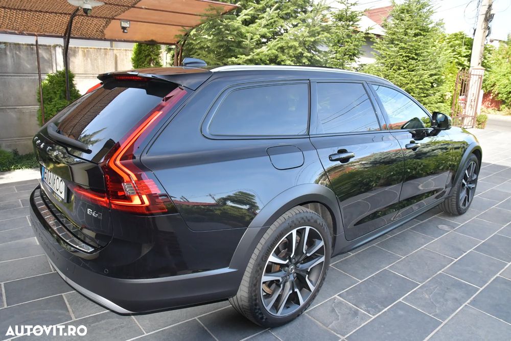 Volvo V90 B6 MHEV AT AWD Ultimate Bright - 9