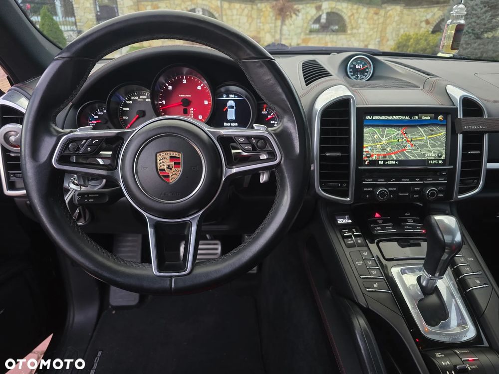 Porsche Cayenne S Diesel Platinum Edition - 17