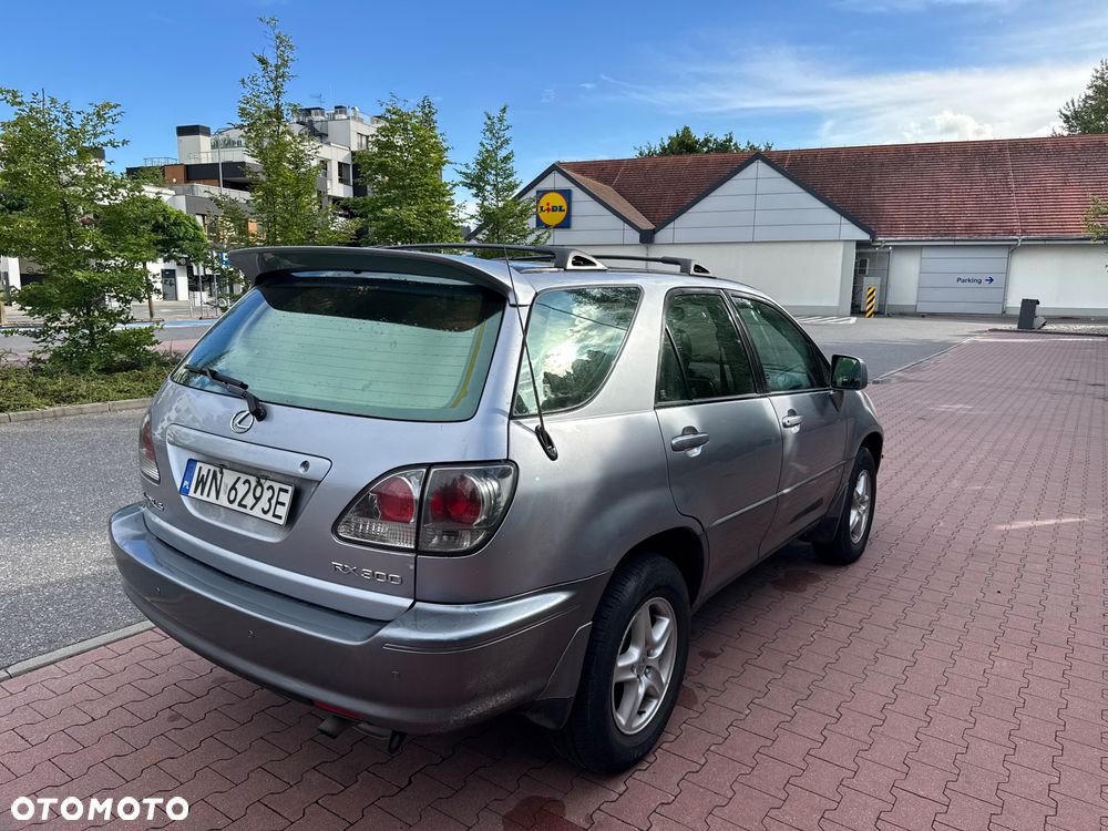 Lexus RX - 9
