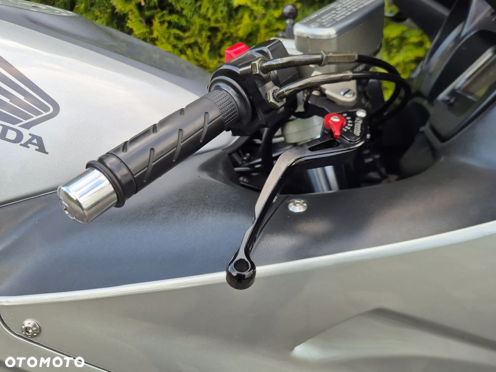 Honda CBR - 12
