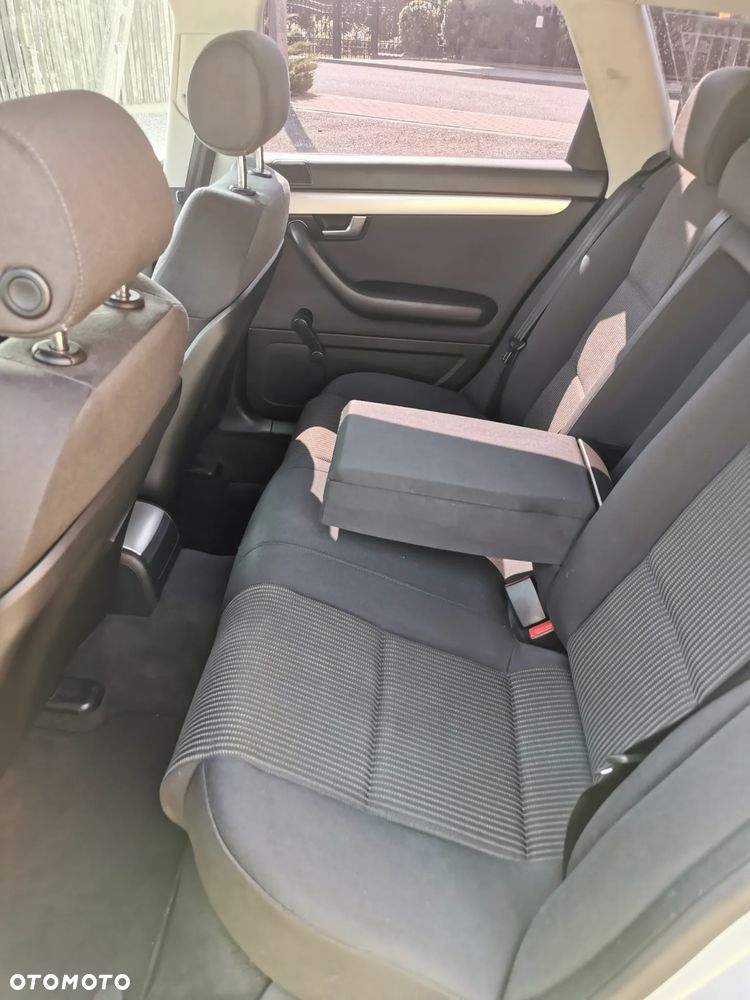 Audi A4 Avant 1.8T - 7