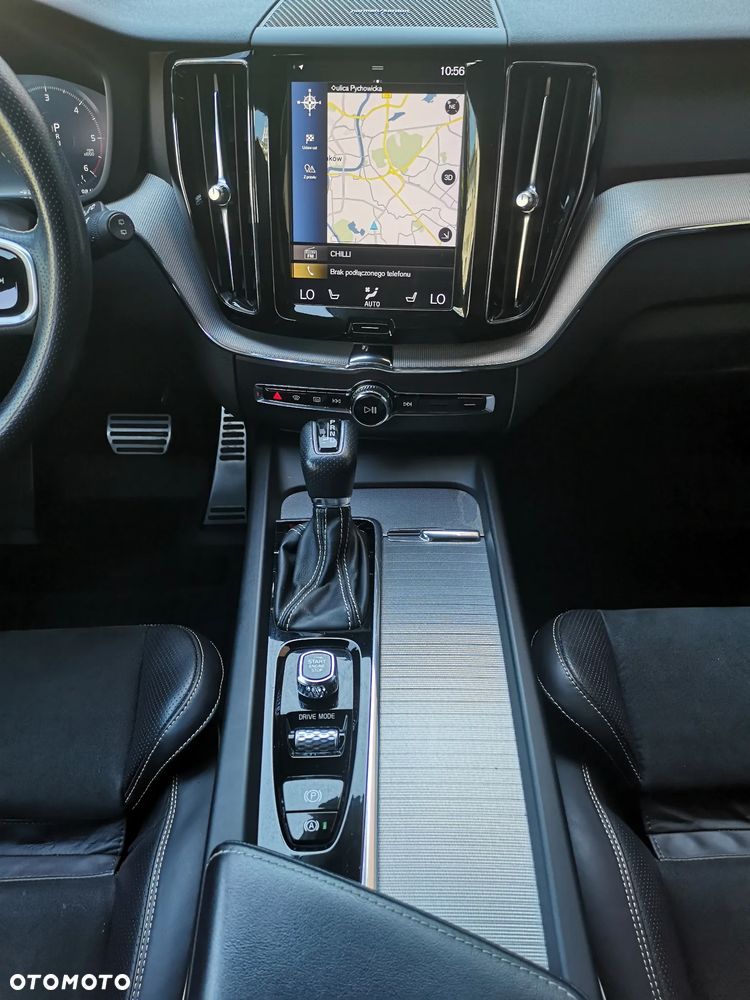 Volvo XC 60 D4 AWD R-Design - 21