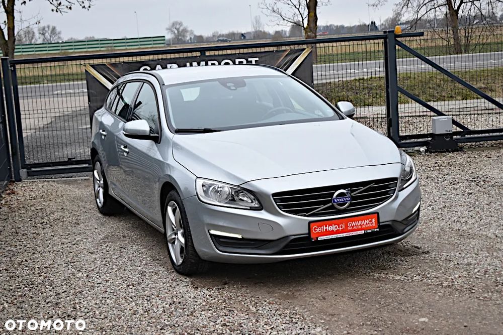 Volvo V60 DRIVe Momentum - 14