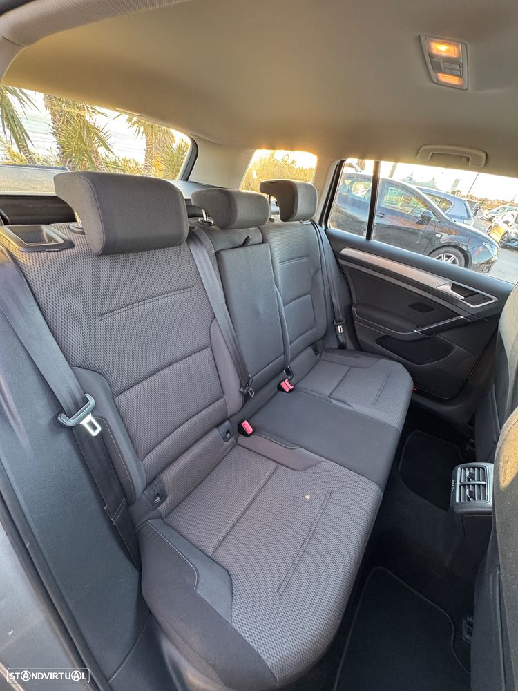 VW Golf Variant - 19