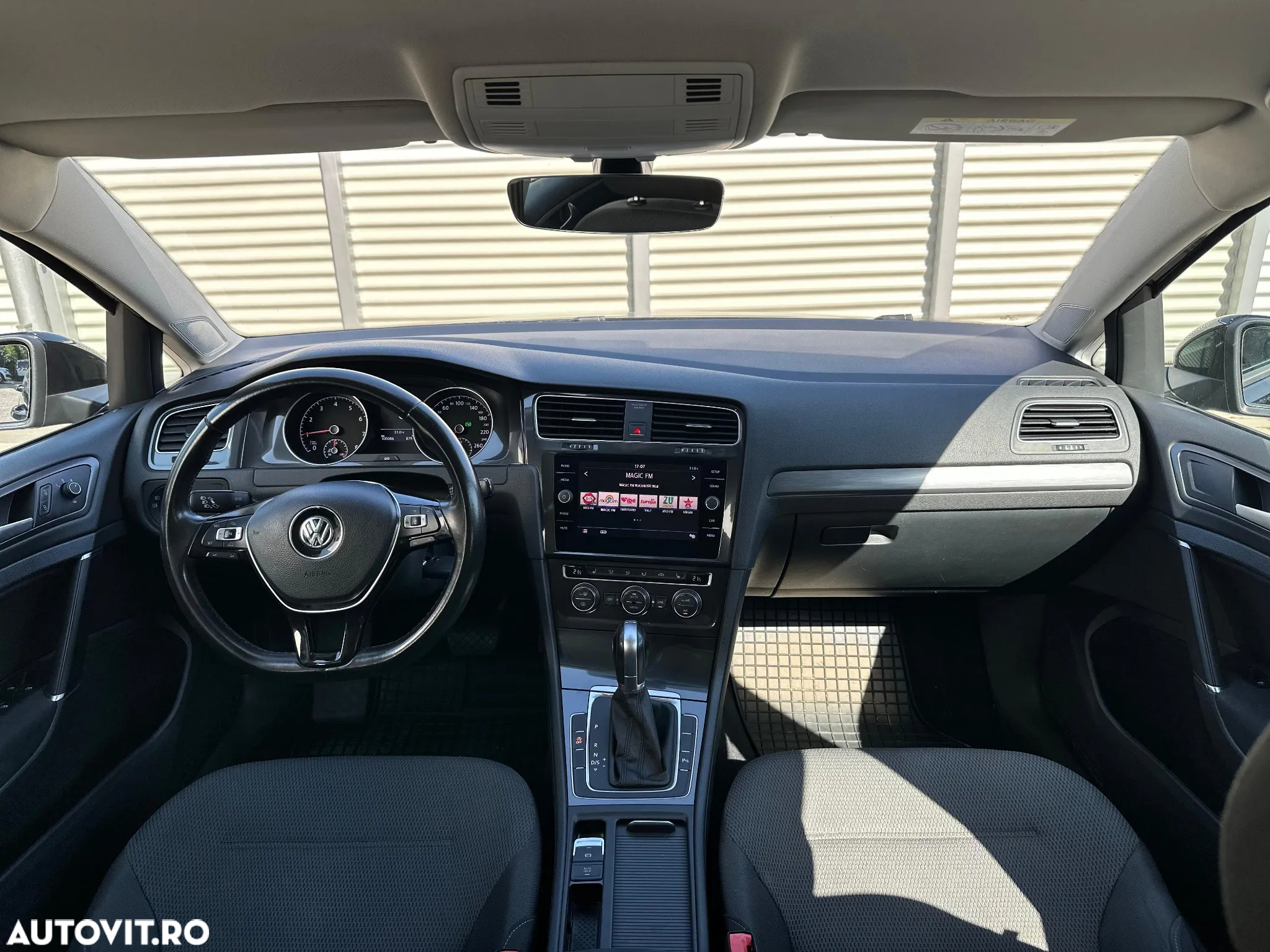 Volkswagen Golf 1.0 TSI DSG Comfortline - 8