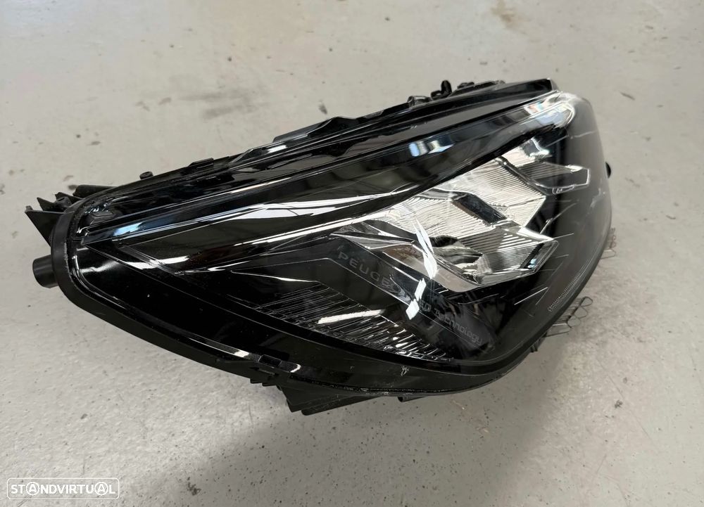 Otica esquerda peugeot 208 II - 3