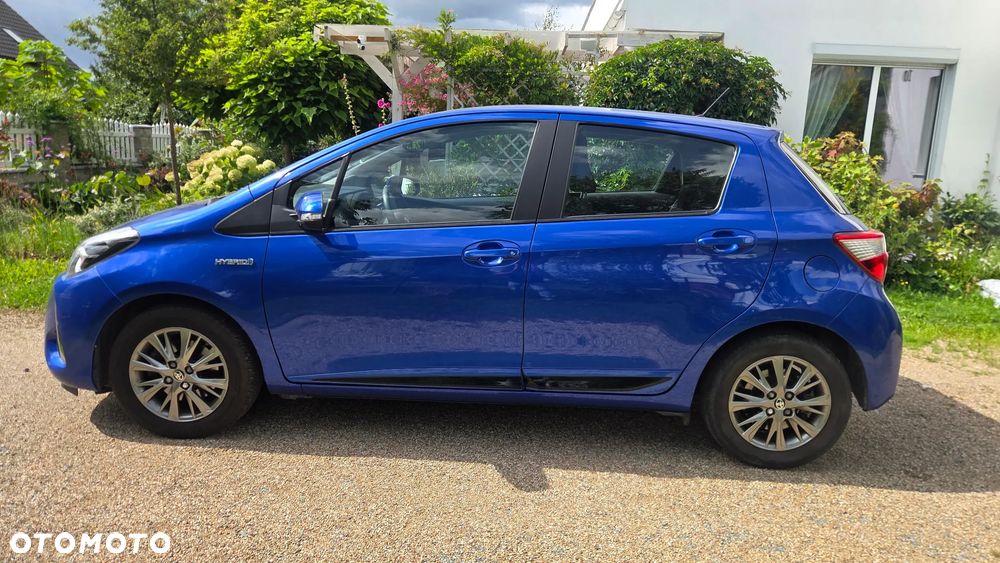 Toyota Yaris Hybrid 100 Premium - 18