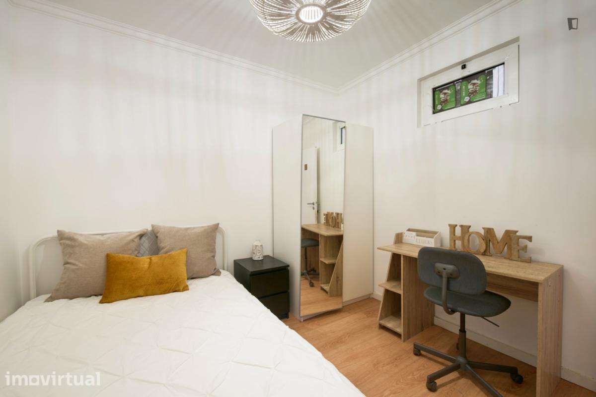 Quarto - localizado em Arroios Lisbon - Grande imagem: 4/12