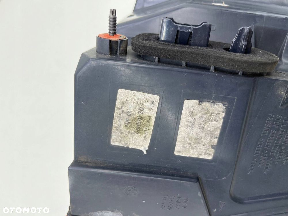 BMW 5 F11 PRAWA LAMPA TYŁ W BŁOTNIK LED 7203234 - 6