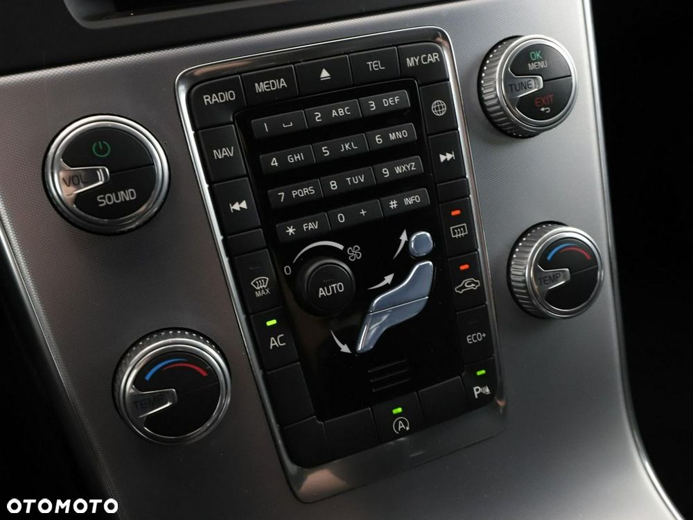 Volvo V60 Cross Country D3 Geartronic Pro - 26