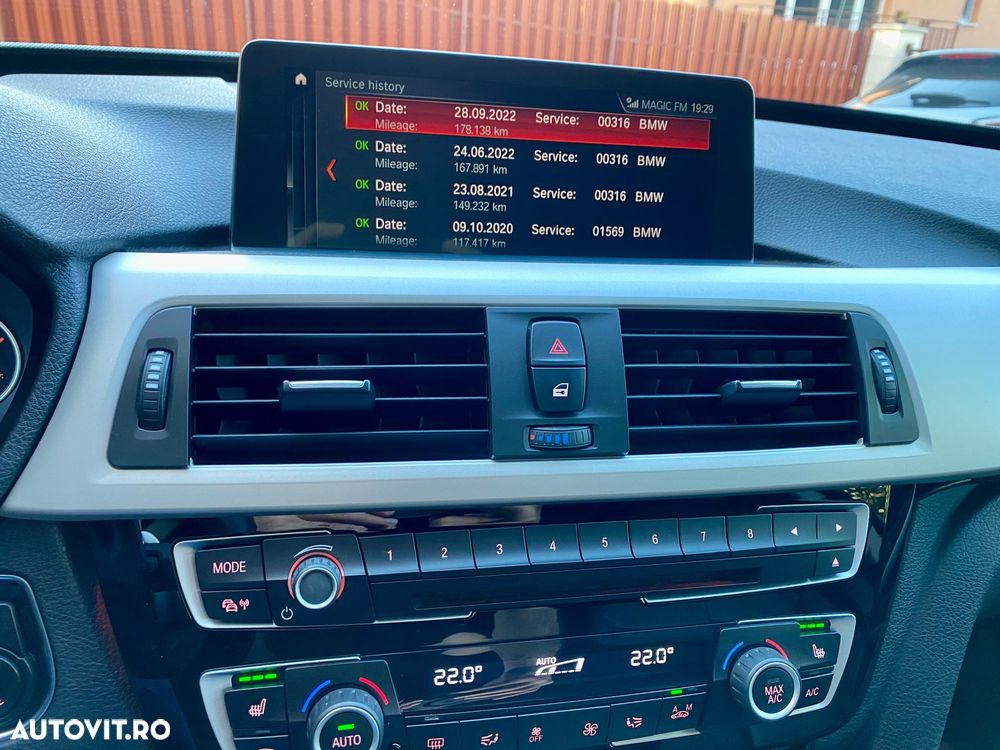BMW Seria 3 320d Aut. - 21