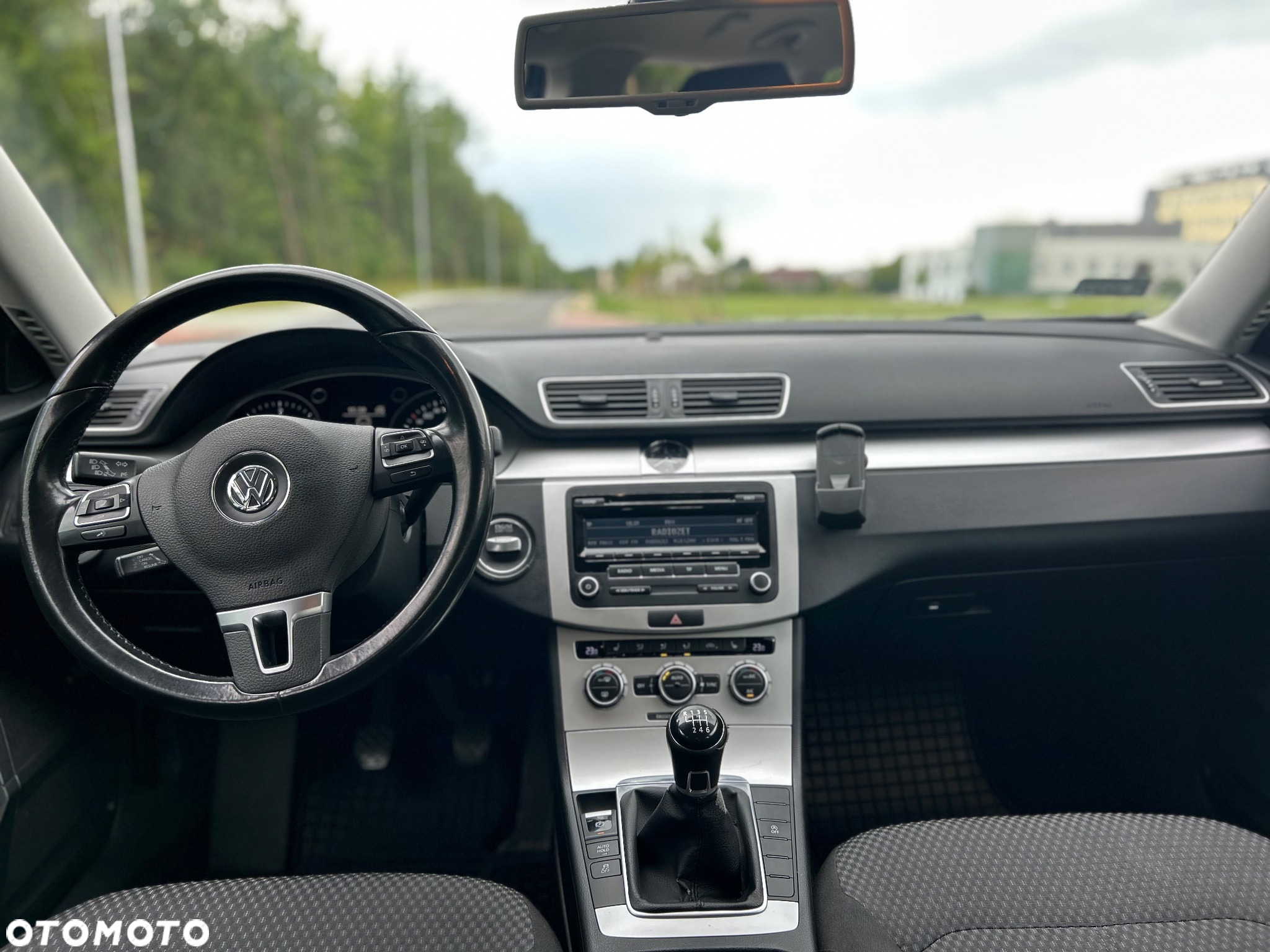 Volkswagen Passat - 14