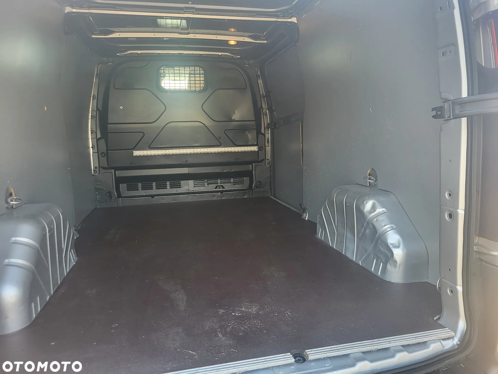 Ford TRANSIT CUSTOM - 37