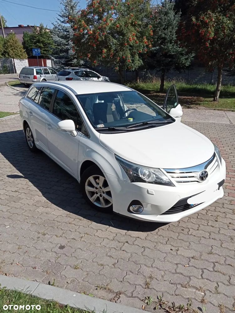 Toyota Avensis 2.0 D-4D Style - 4