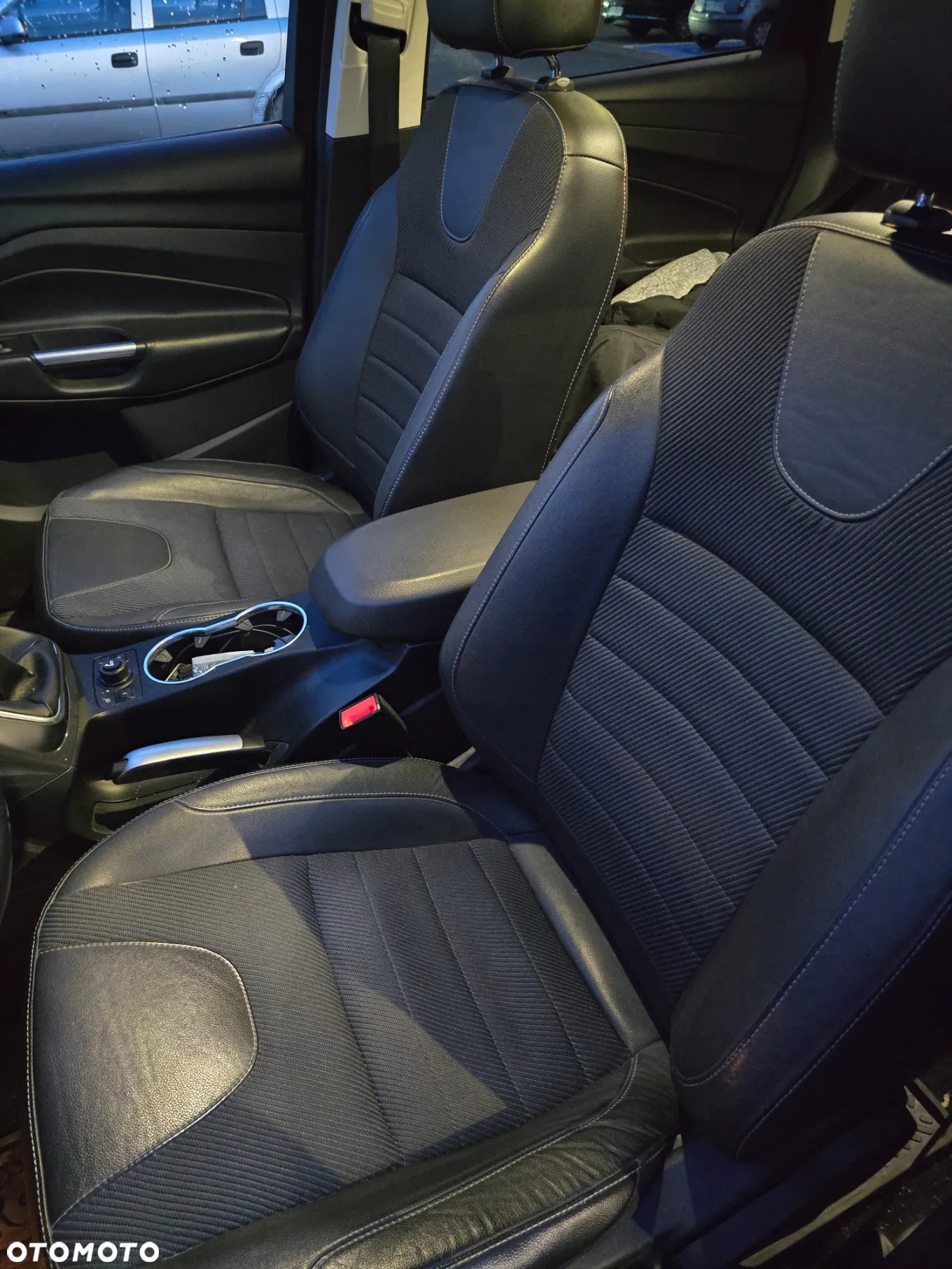 Ford Kuga - 17