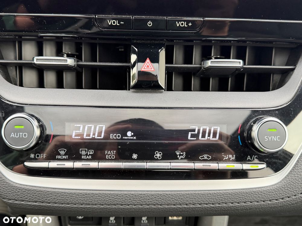 Toyota Corolla Cross 2.0 Hybrid Premiere Edition - 14