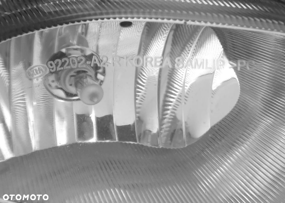 KIA CEED 2 II JD 2012 - 2014 halogen H8 lampa ramka w zderzak R ORYGINAŁ OE - 8