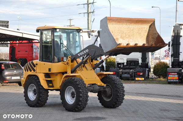 Volvo L30B PRO tylko 4040 mth  łyżka + widły