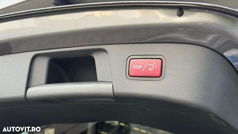 Mercedes-Benz GLA - 25