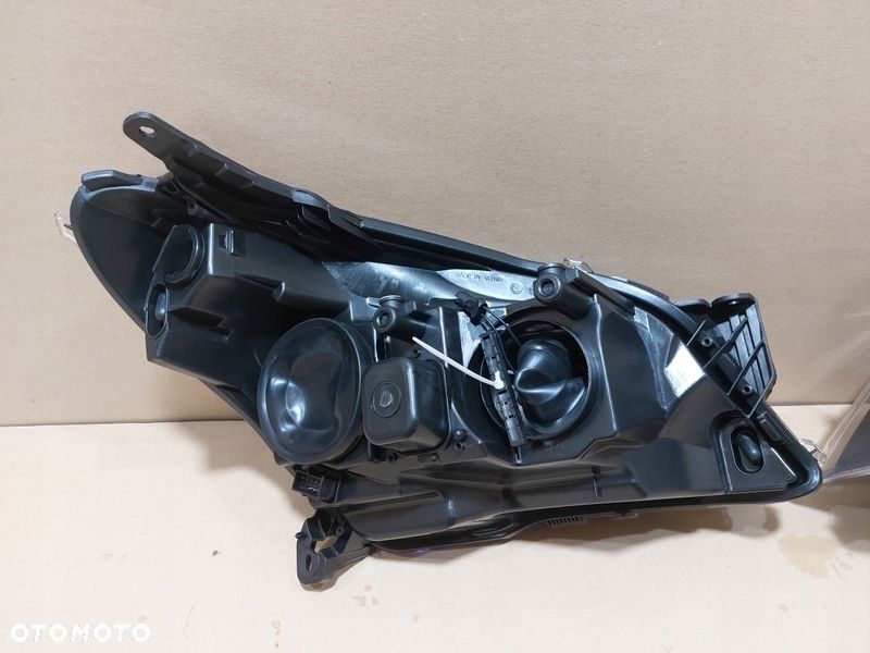 OPEL ASTRA H III 07-12 Reflektor lampa CIEMNA - 7
