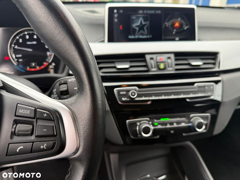 BMW X1 sDrive18i - 19