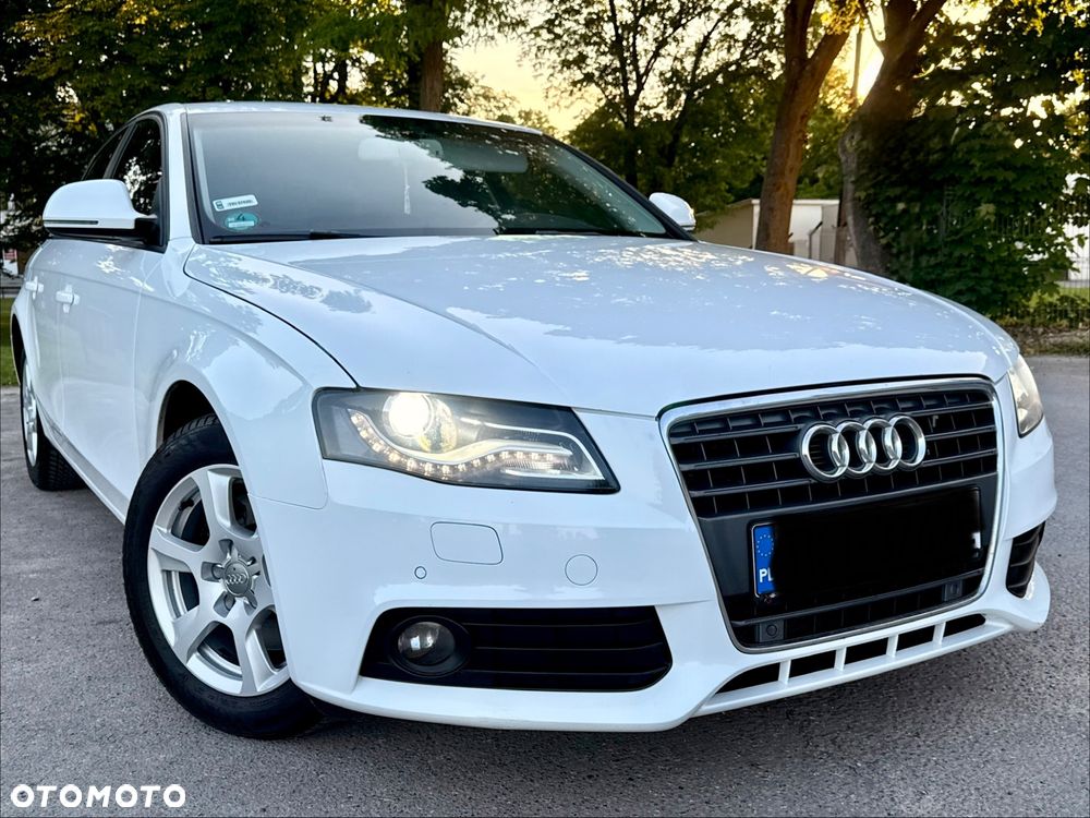 Audi A4 Limousine - 1