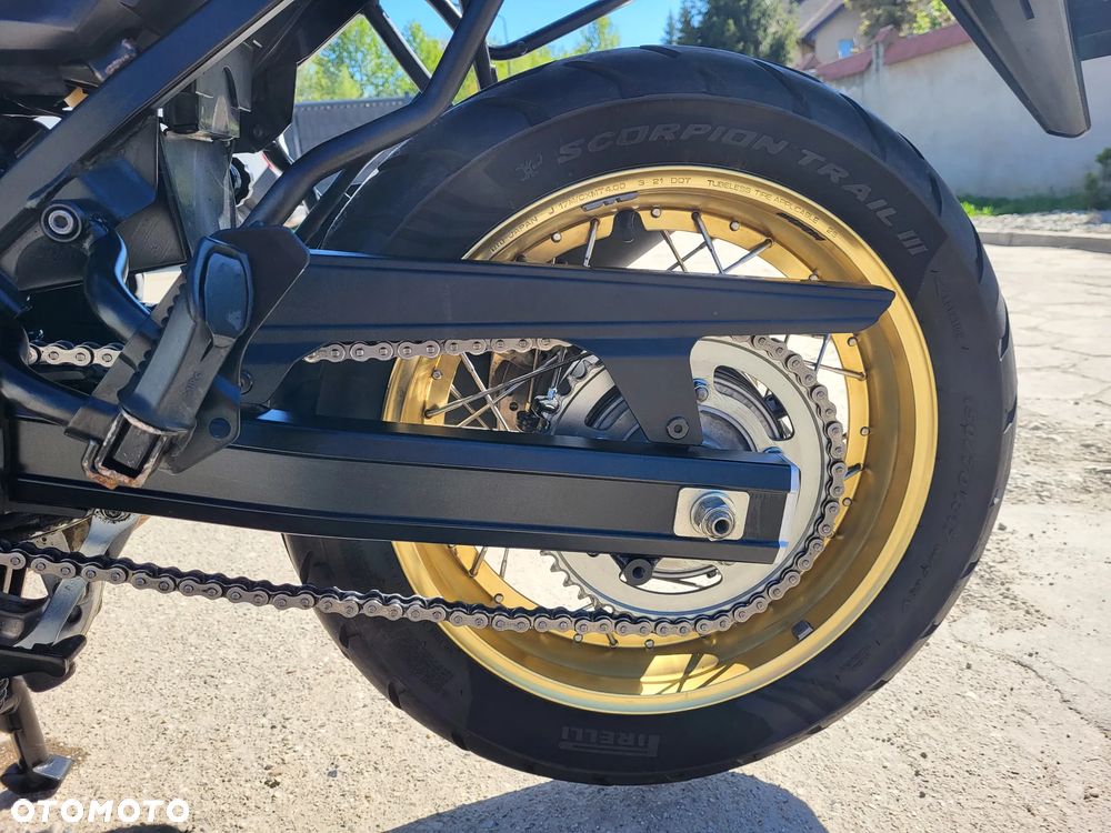 Suzuki V-STROM - 9