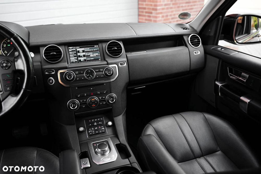 Land Rover Discovery 3.0 SD V6 SE - 29
