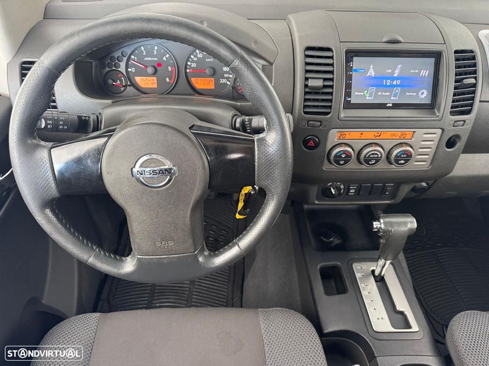 Nissan Navara 2.5 dCi CD SE AT - 21