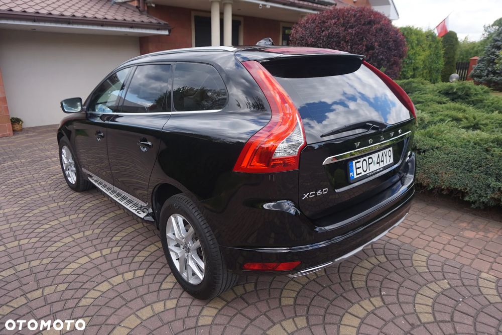 Volvo XC 60 D5 AWD Summum - 4