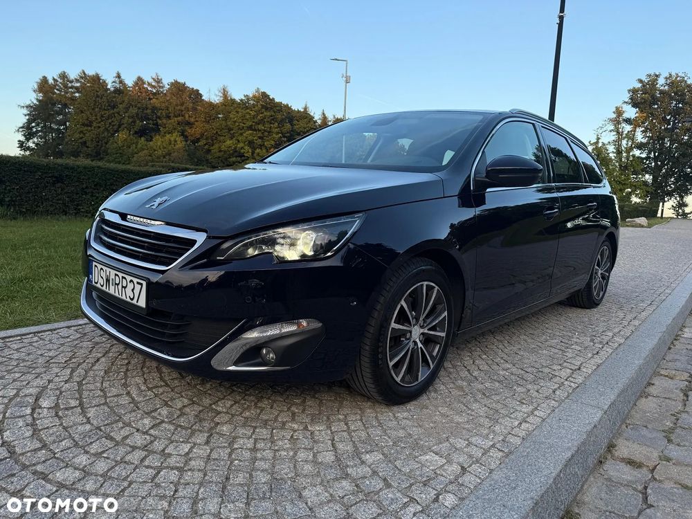 Peugeot 308 SW 1.2 PureTech Allure S&S - 2