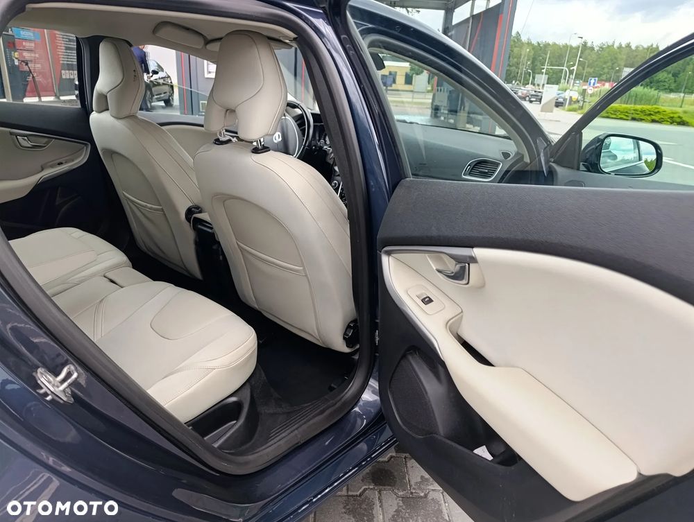 Volvo V40 D2 Momentum - 6