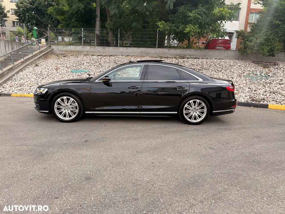 Audi A8 - 7