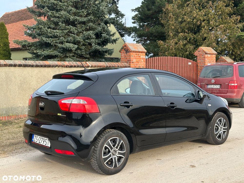 Kia Rio - 6