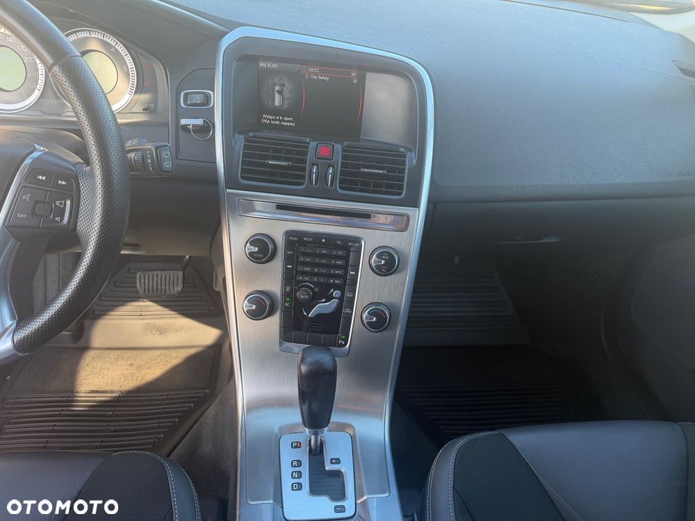 Volvo XC 60 D3 Momentum - 14