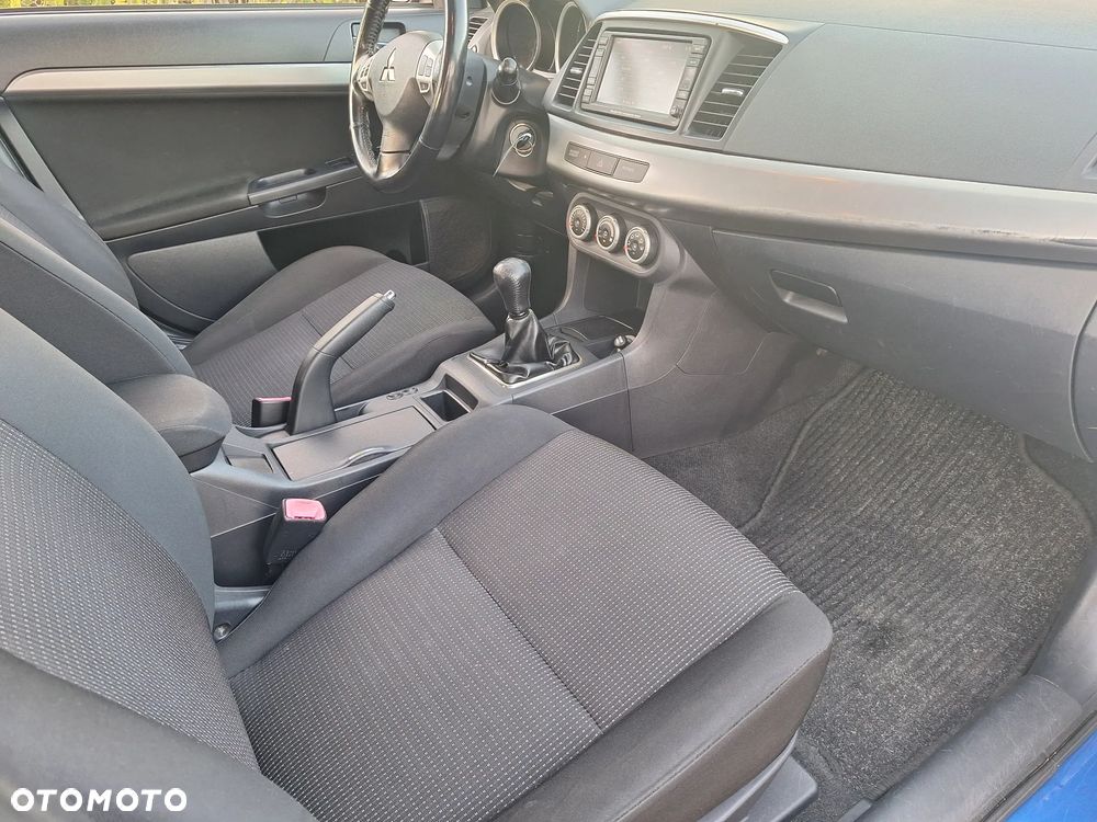 Mitsubishi Lancer 1.8 Invite - 34