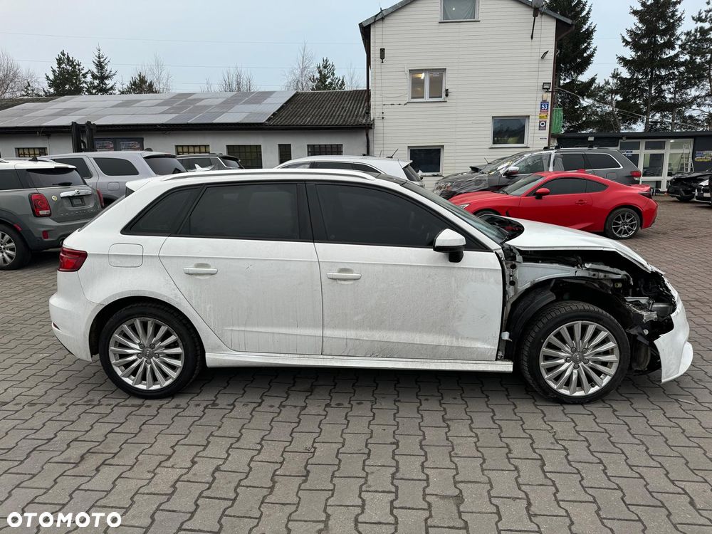 Audi A3 Sportback - 4