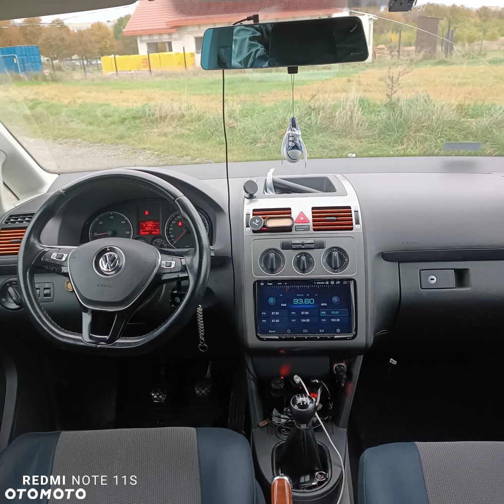 Volkswagen Touran - 8