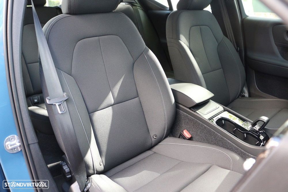 Volvo XC 40 Recharge Plus - 17